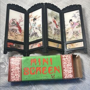 Vintage Mini Screen with Oriental Art